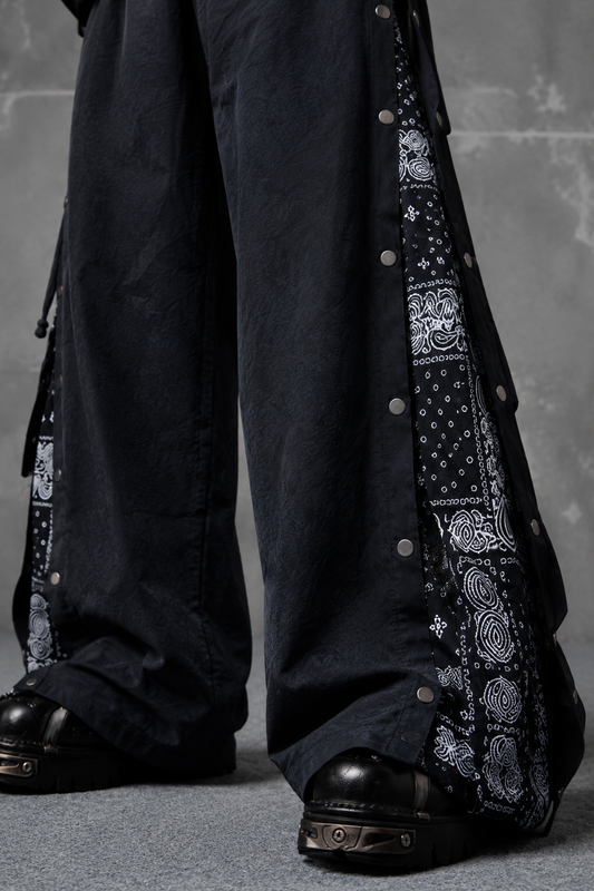 BANDANA SPLIT BAGGY SWEATPANTS